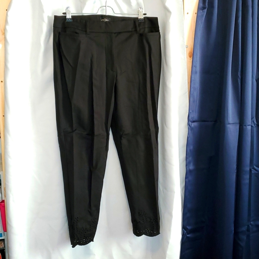 White House Black Market black tulip hem crop pants